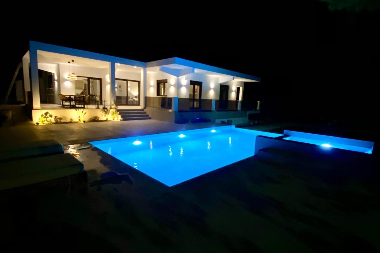 Luxury Villa Anemone With Private Pool Pastida Exteriér fotografie